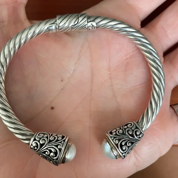 Sterling Silver /18k stamped twisted cable bangle 3mm with fresh water pearl - Picture 9 of 11